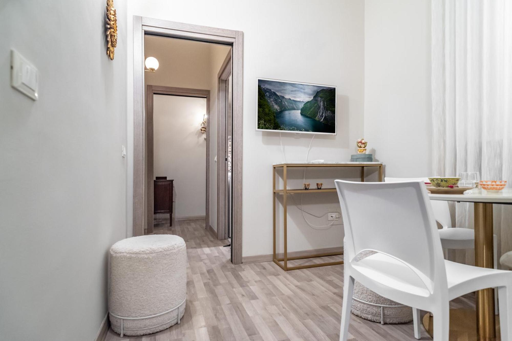 Appartamento Casa Anna - City Center Of Pavia - By Host4U Esterno foto