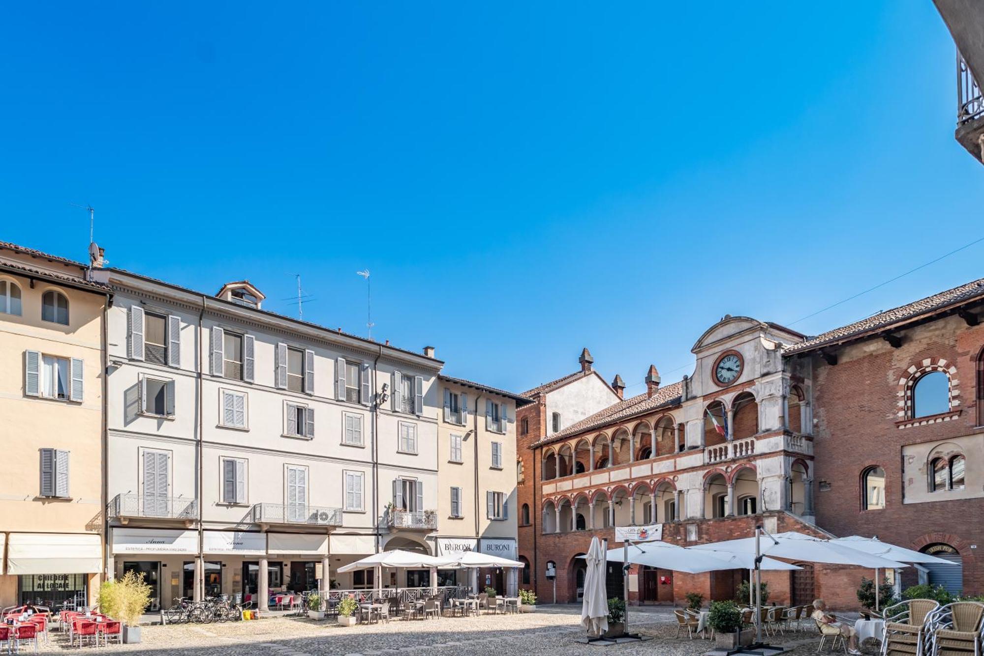 Appartamento Casa Anna - City Center Of Pavia - By Host4U Esterno foto